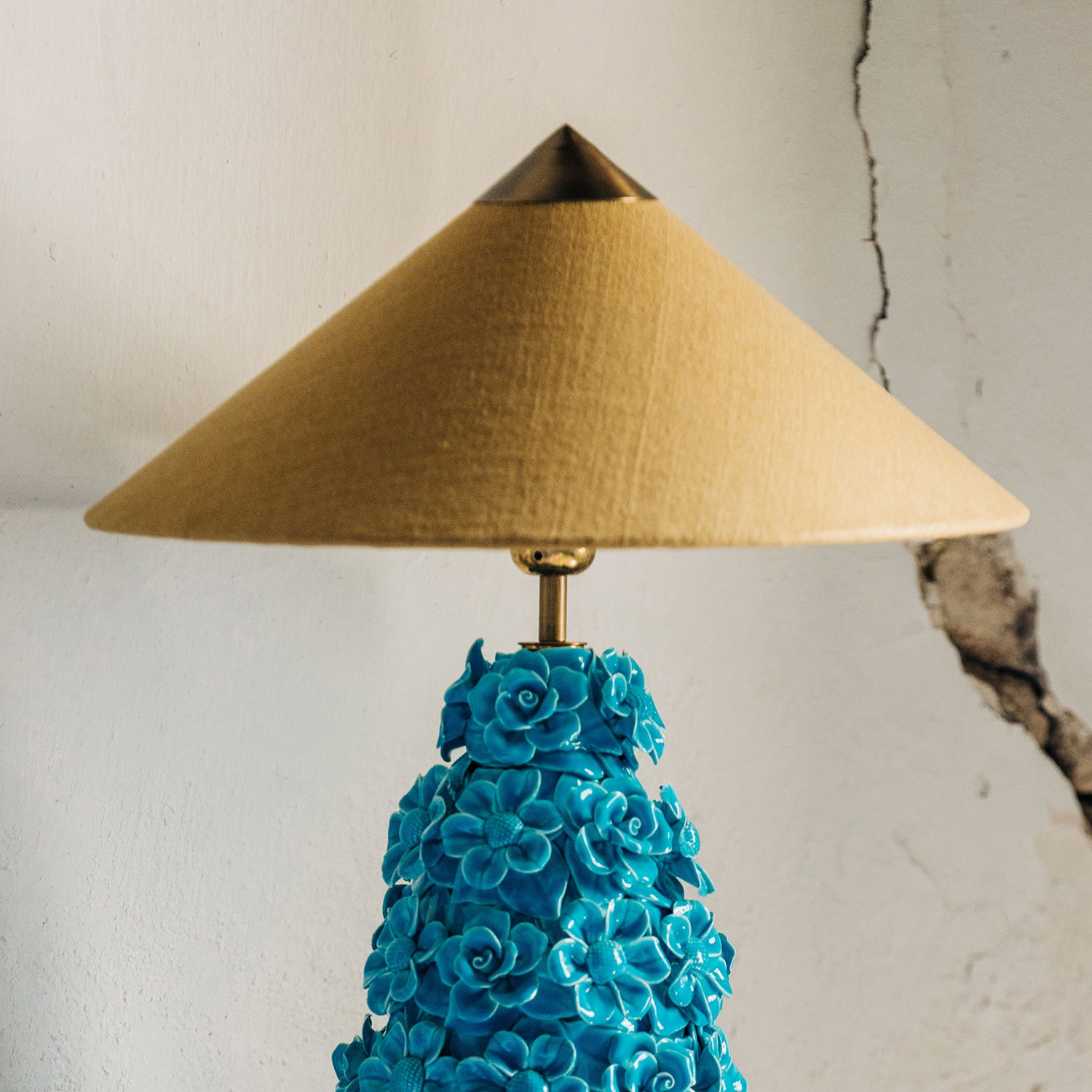 Pantalla Capuchina Oro Viejo