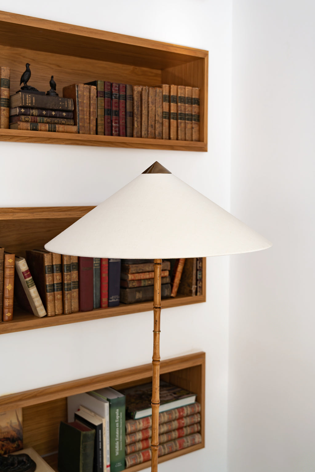 Lámpara de pie Capuchina