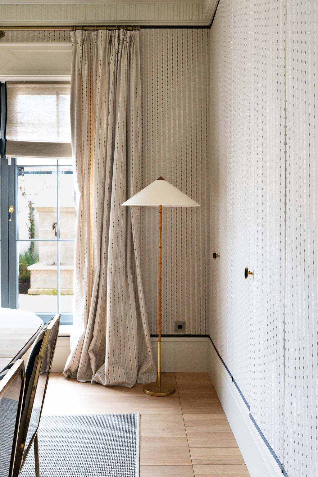 Lámpara de pie Capuchina