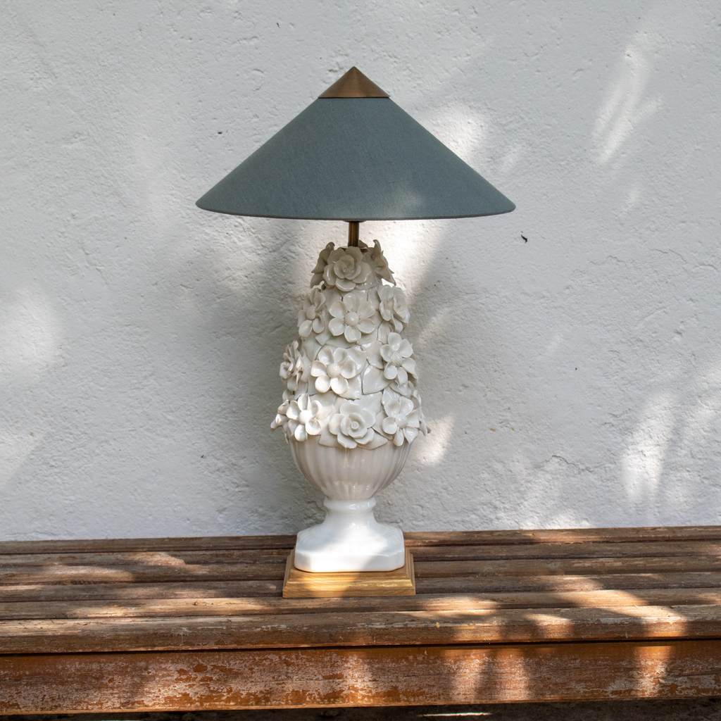 Manises Flora White Lamp