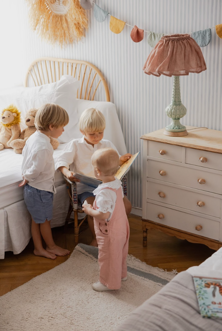 Manises Kids Manu Lamp
