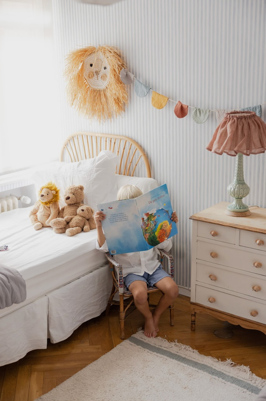 Manises Kids Manu Lamp