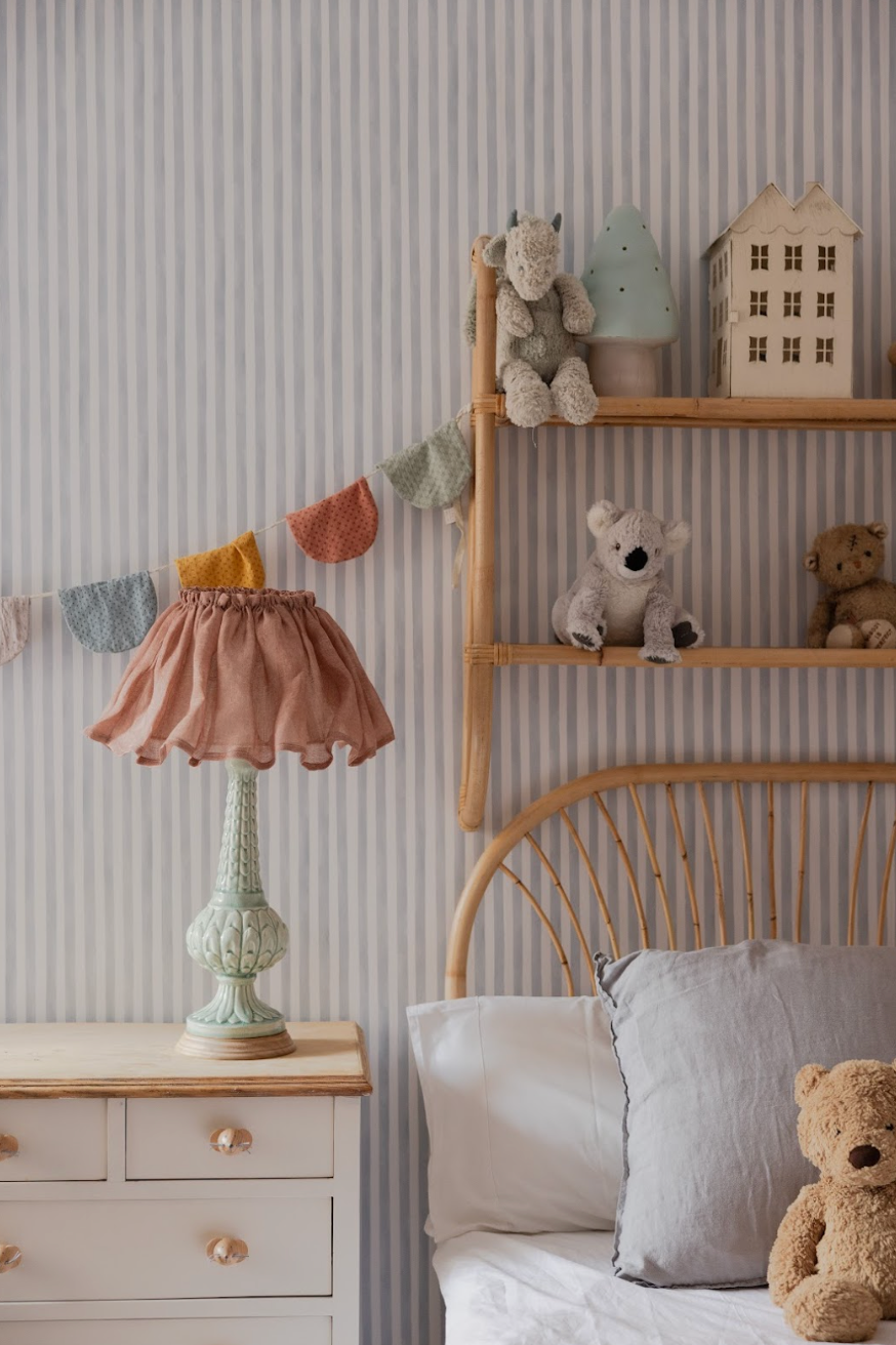 Manises Kids Manu Lamp