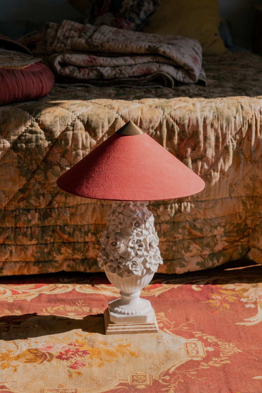 Manises Flora White Lamp