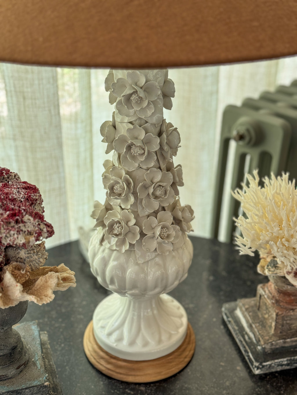 Manises Flora White Lamp