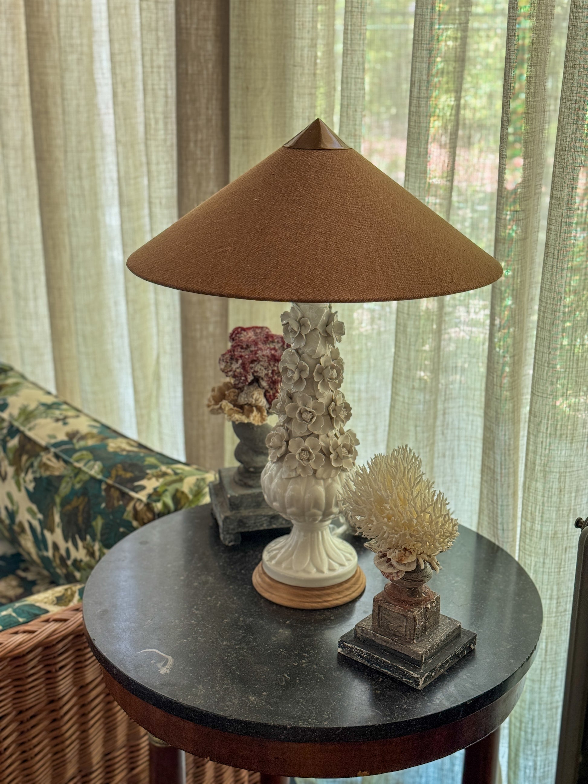 Manises Flora White Lamp